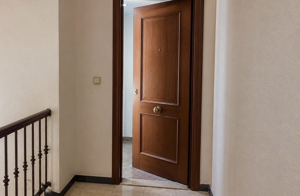 APERTURA DE PUERTAS EN ALDAIA